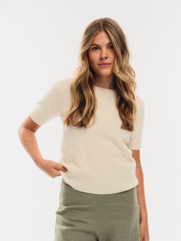 Emely Brushed Tee 4