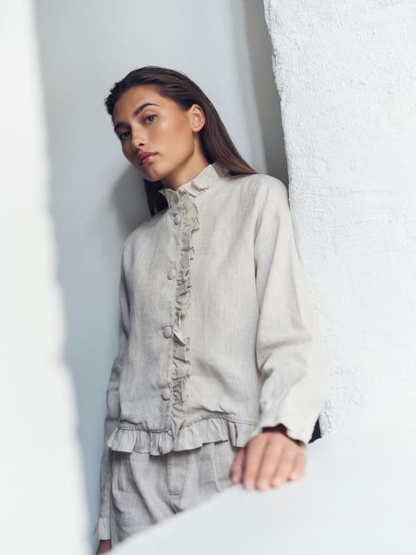 Betty Linen Jacket 1