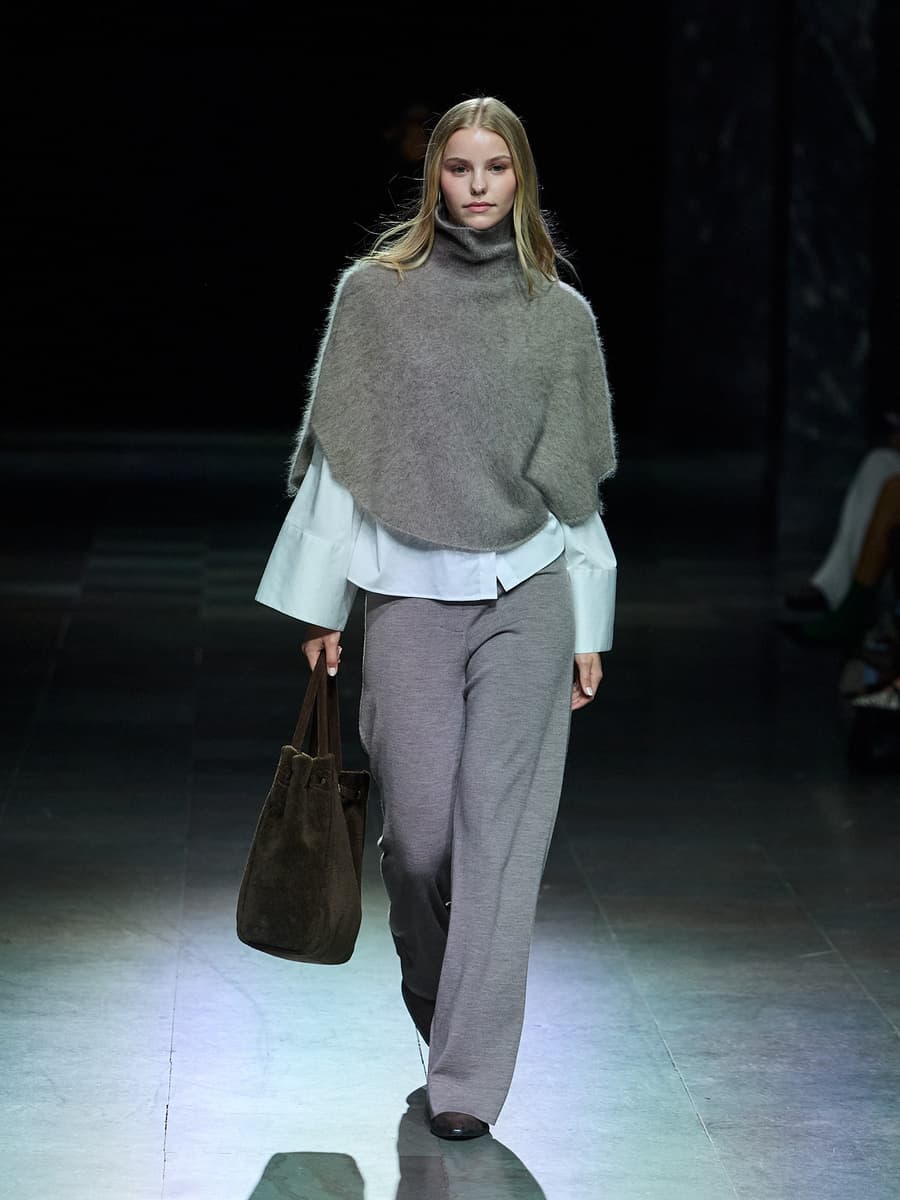 Maiken Brushed Poncho