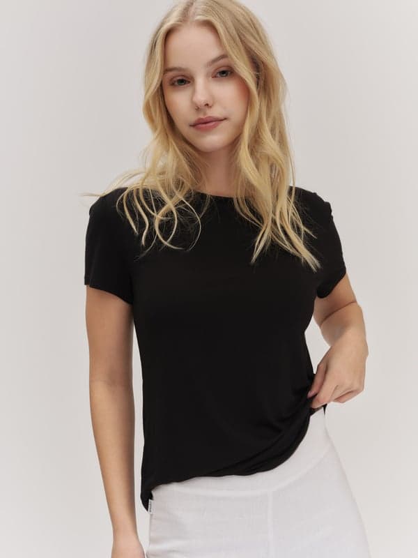 Kiari Tee 1