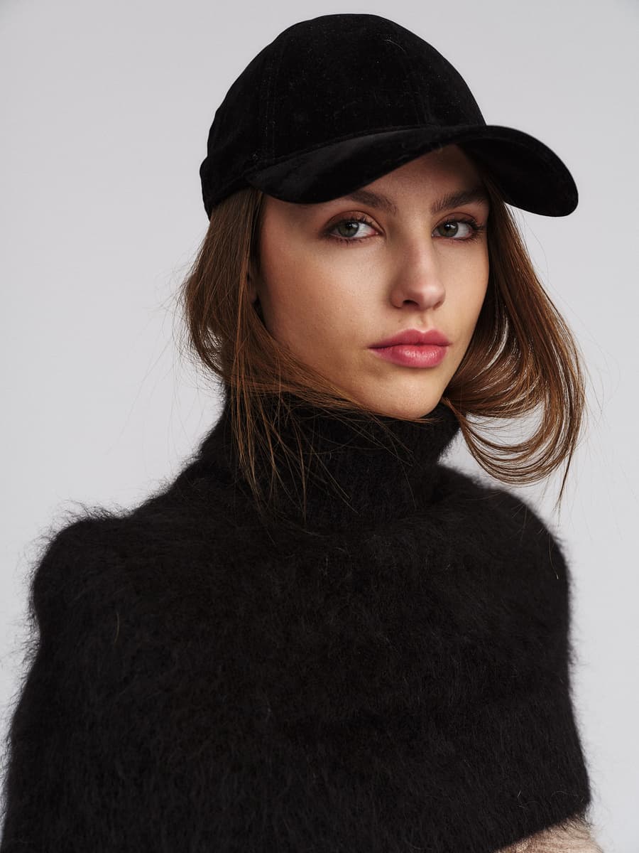 Julie Velvet Cap
