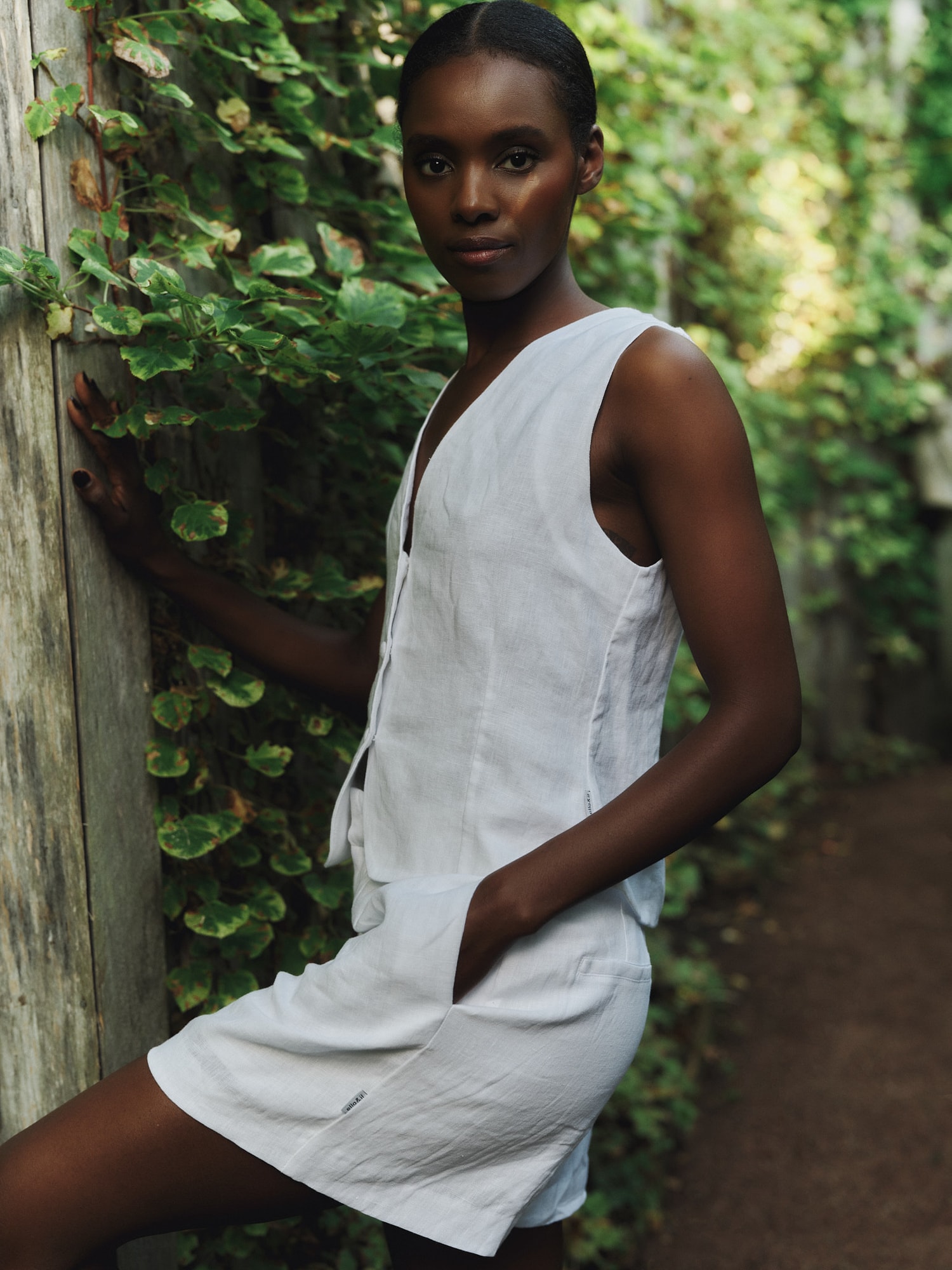 Freya Solid Linen Shorts