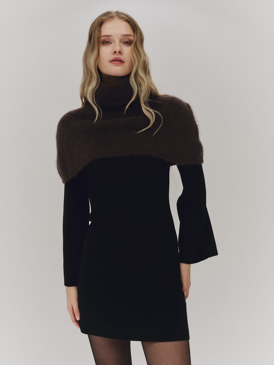 Sylvia Chunky Neck
